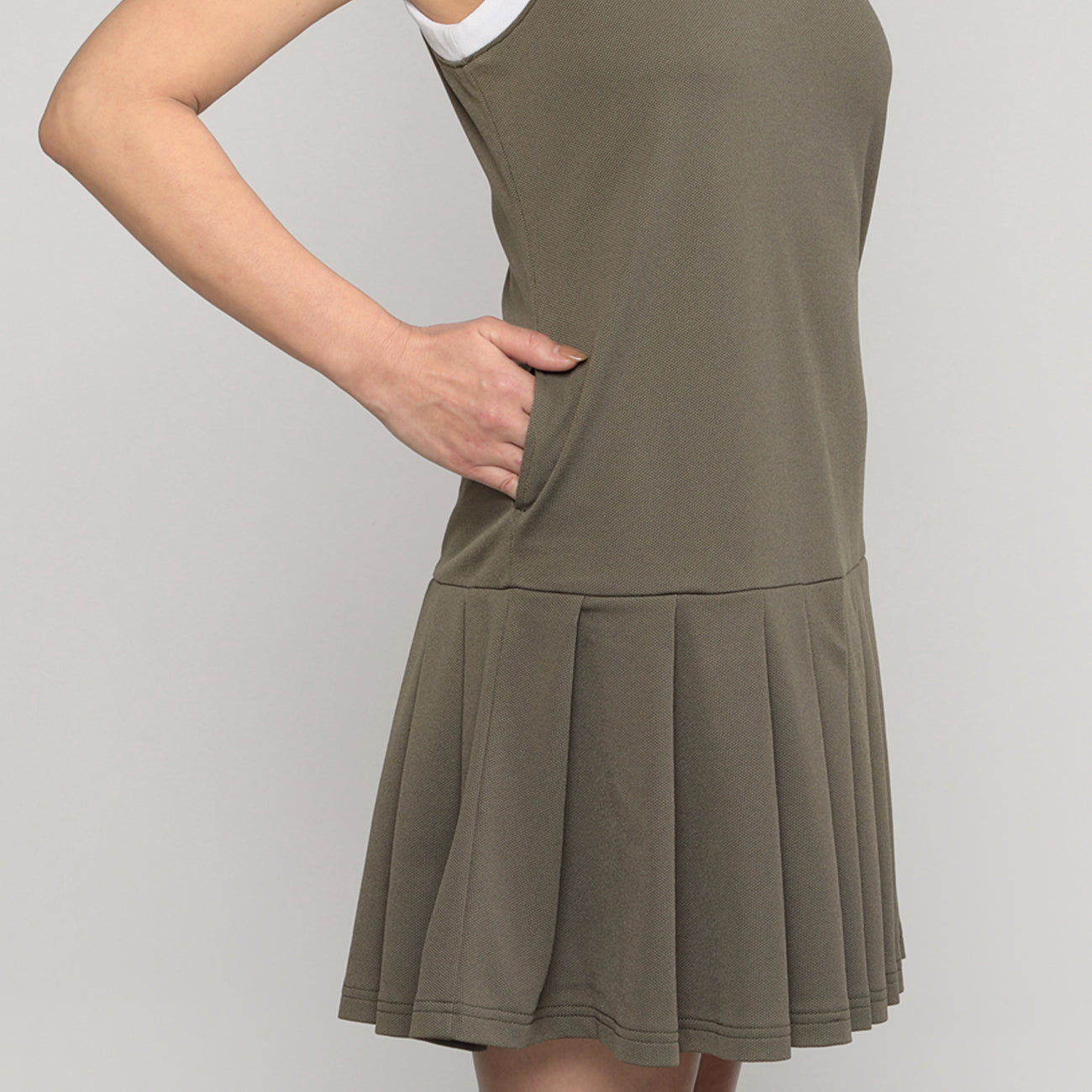 WOMEN NO SLEEVE POLO ONE PIECEE〈ノースリーブポロワンピース_カーキ〉